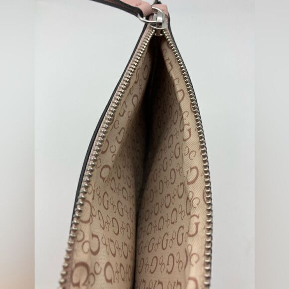 Guess Cosmetic Bag Pink Color Like New - Picture 5 of 7